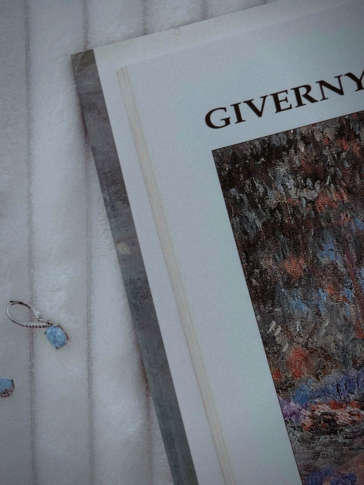 Everyday gold drop earrings